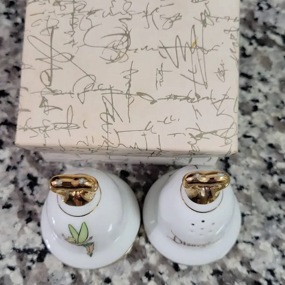 Vintage 1960s Disneyland salt and‎ pepper shakers